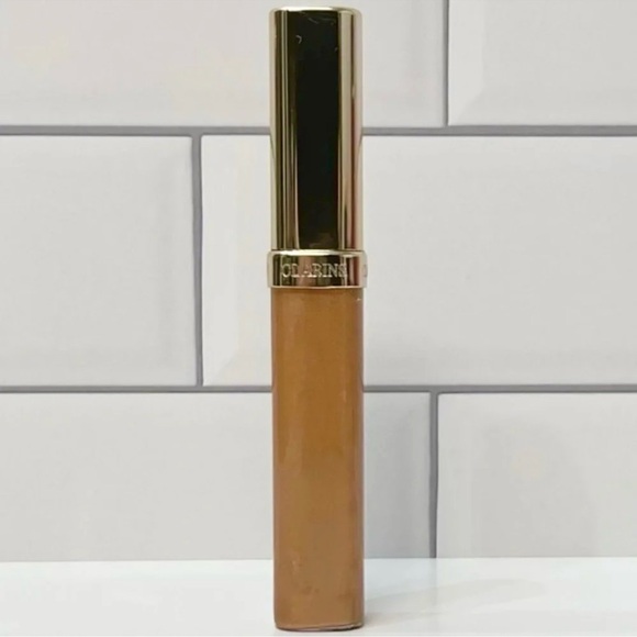 Clarins Other - Clarins 02 Gold Gloss Couleur Lip Gloss